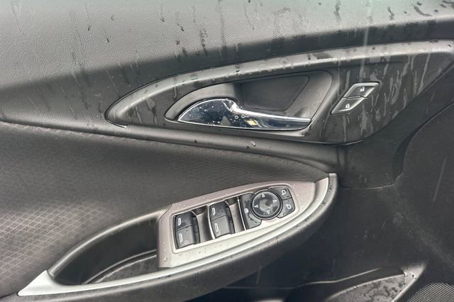 Used 2022 Chevrolet Malibu LS w/ Driver Confidence Package II image 11