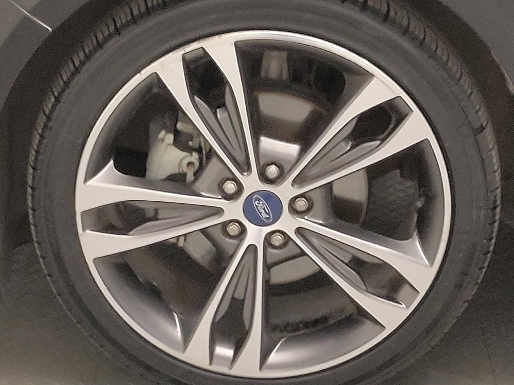 Used 2019 Ford Fusion Titanium image 31