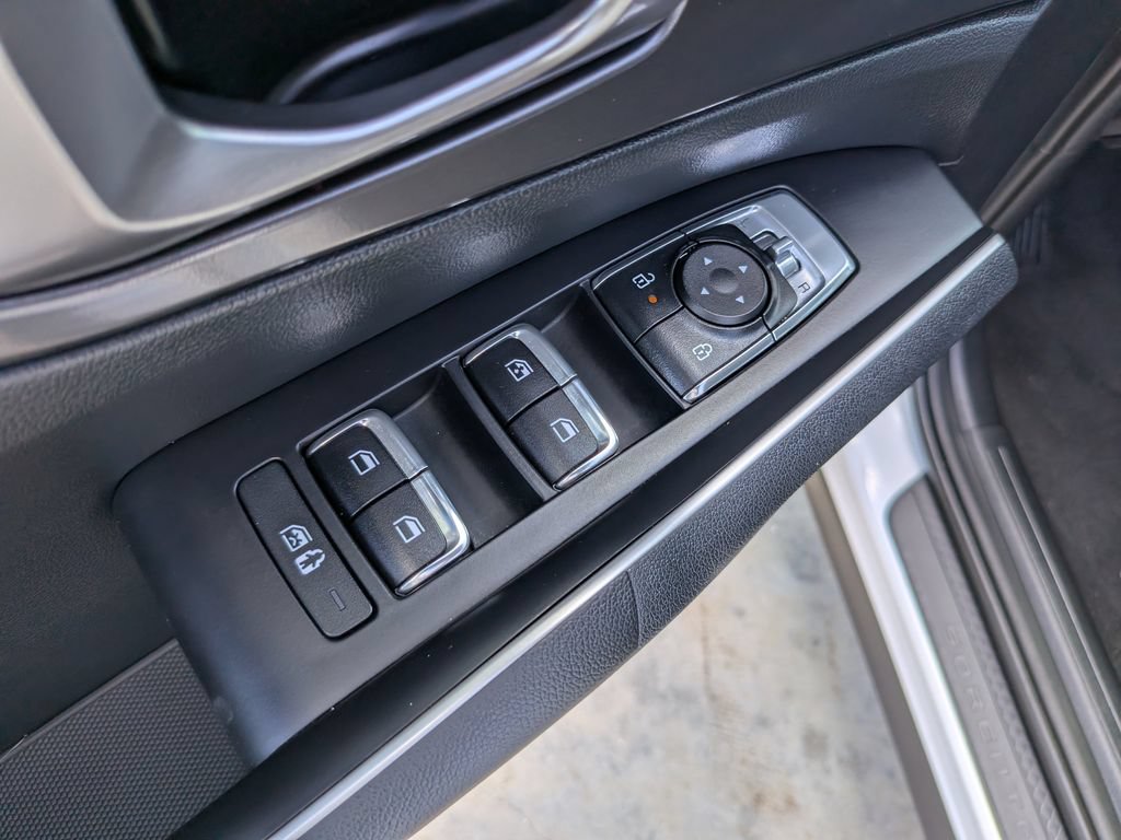 Certified 2025 Kia Sorento LX FWD image 20