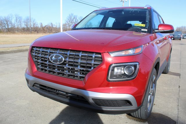 New 2025 Hyundai Venue SEL