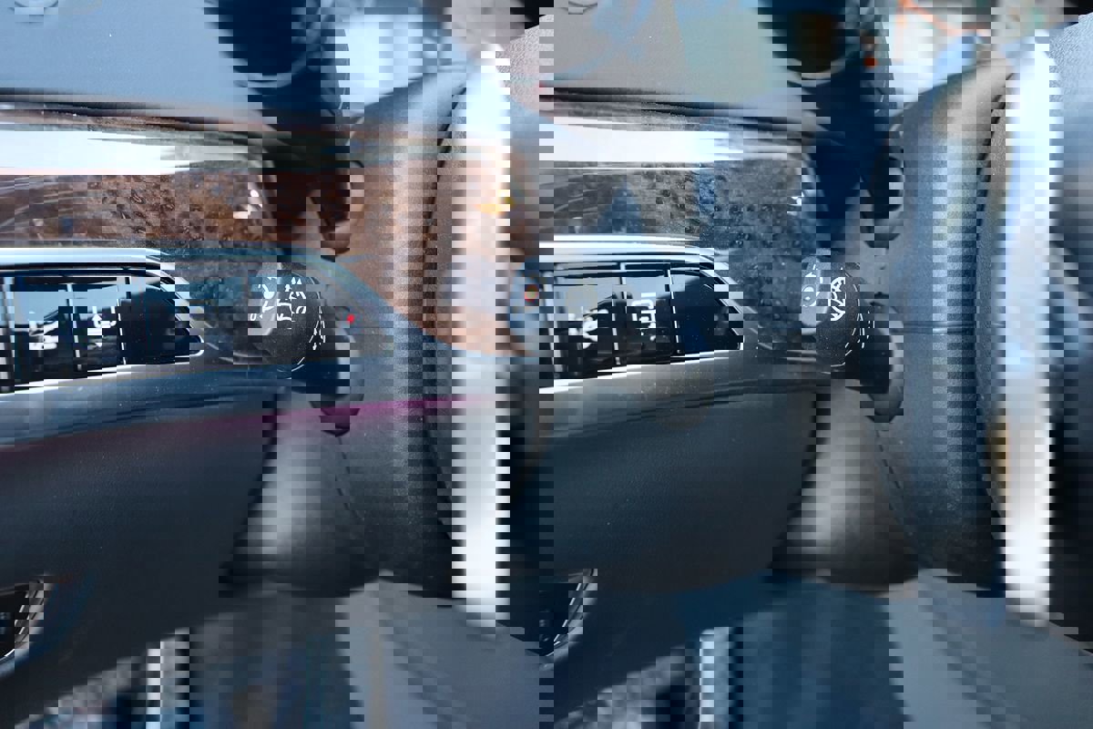 Used 2019 Mercedes-Benz S 560 Sedan w/ AMG Line Exterior image 62