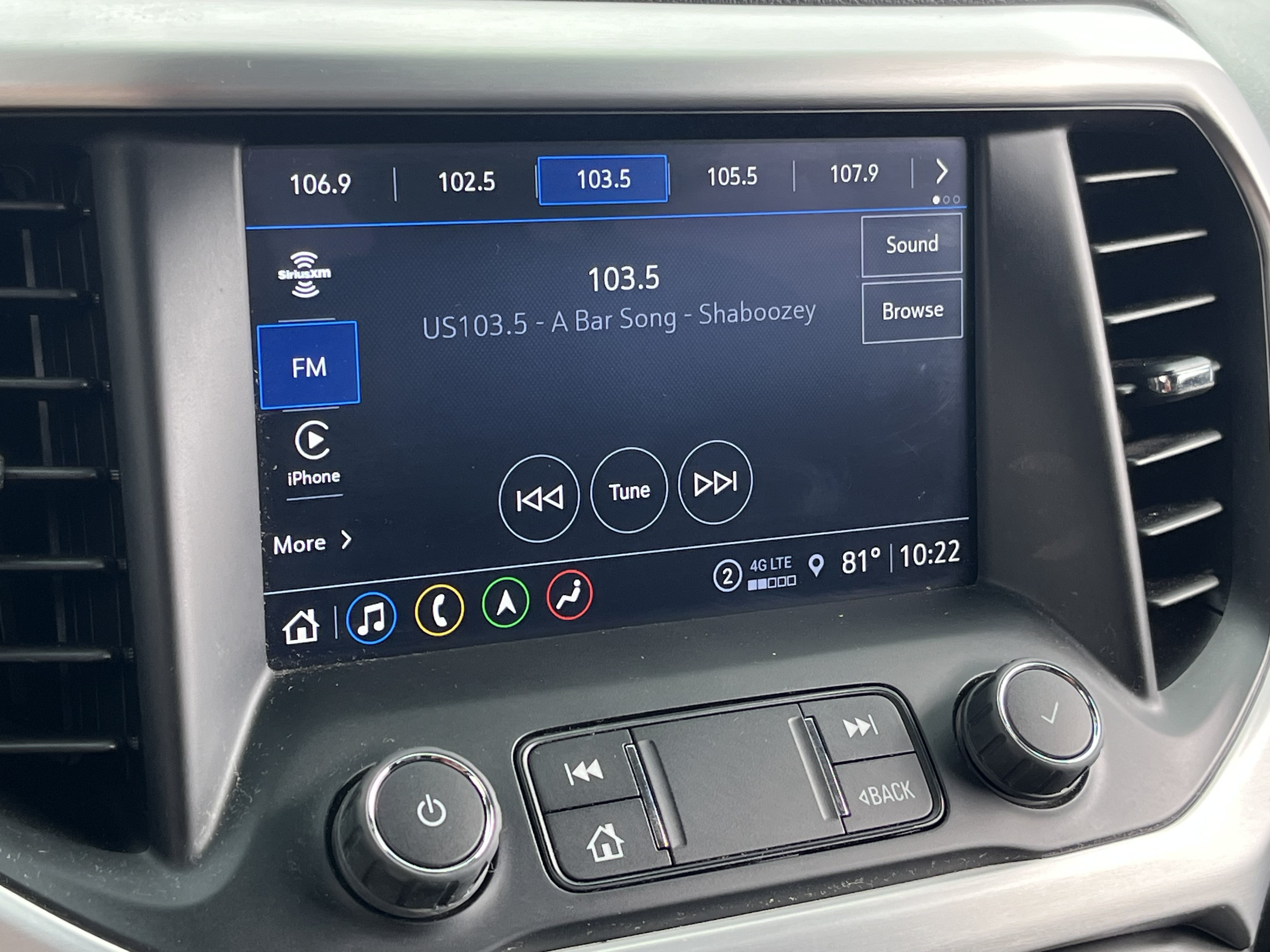 Used 2023 GMC Acadia SLT FWD image 3