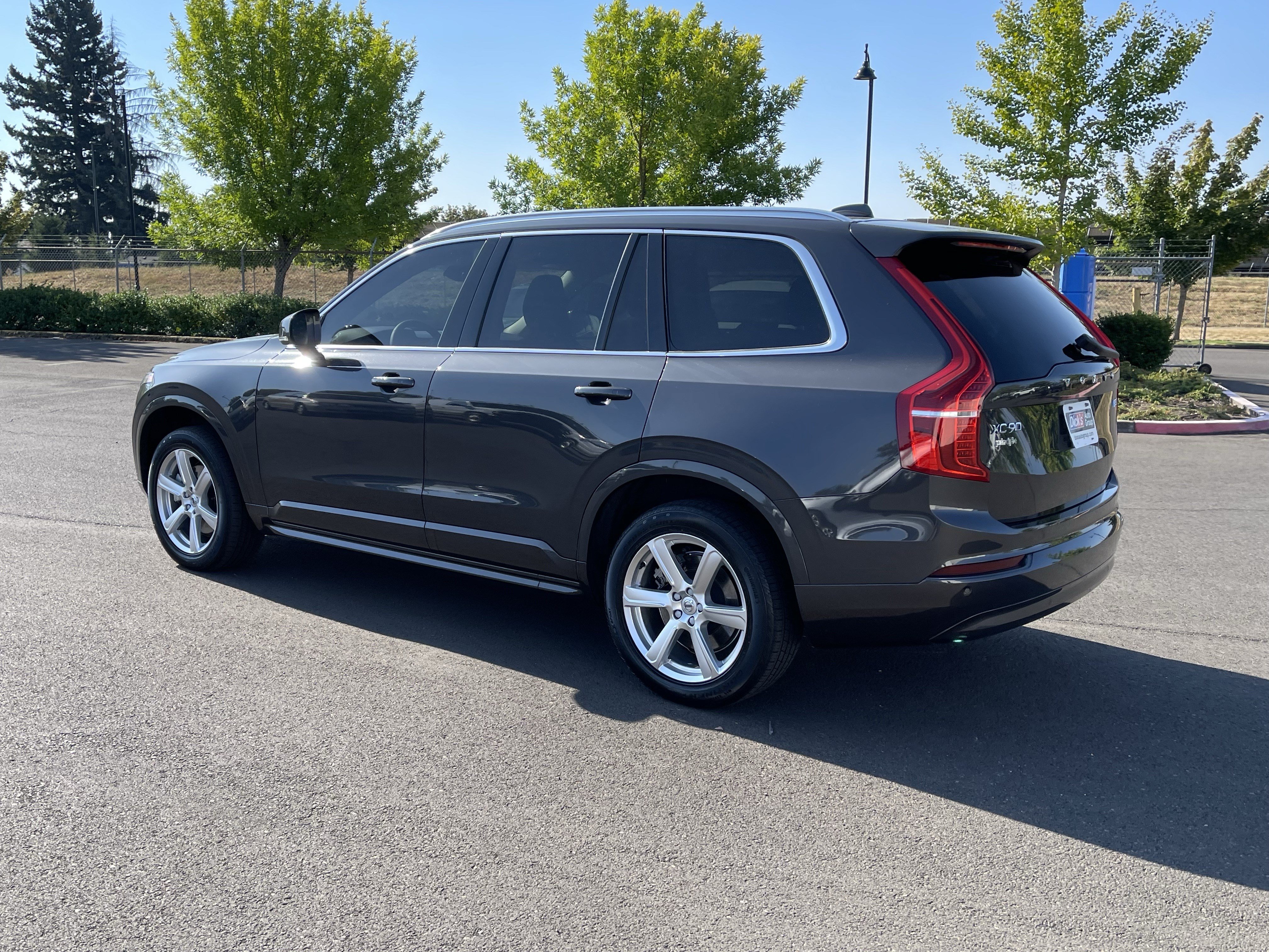 Used 2023 Volvo XC90 B5 Core AWD/4WD image 3