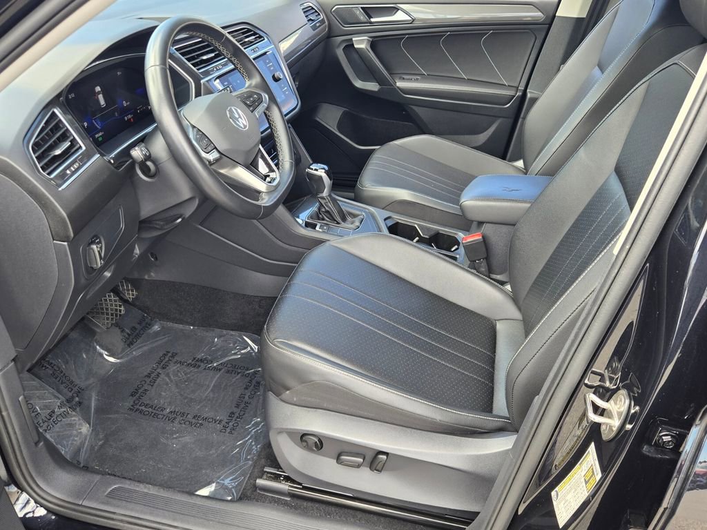 Certified 2023 Volkswagen Tiguan SE image 11