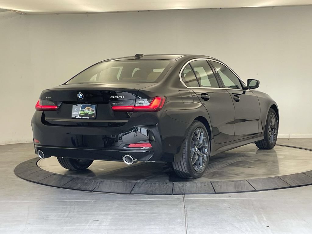 New 2026 BMW 330i xDrive Sedan w/ Convenience Package AWD/4WD image 5