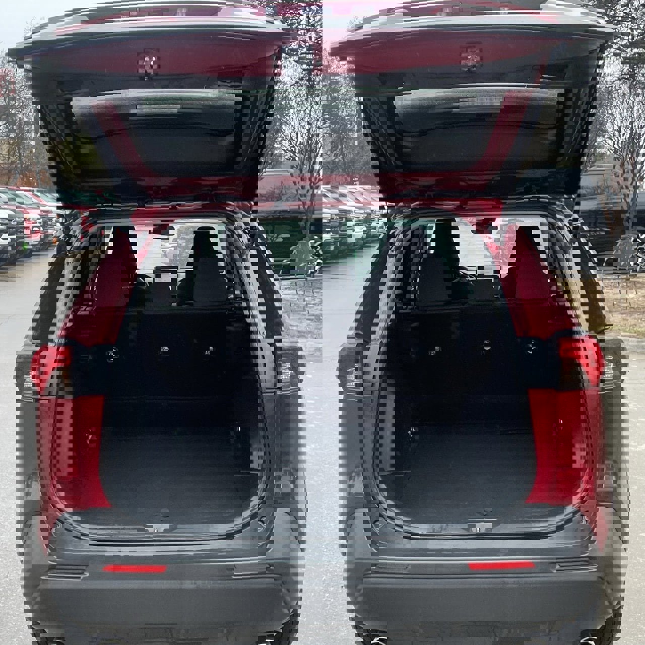 Used 2023 Toyota RAV4 XLE image 24