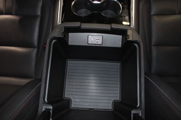 Used 2025 Chevrolet Tahoe RST AWD/4WD image 32