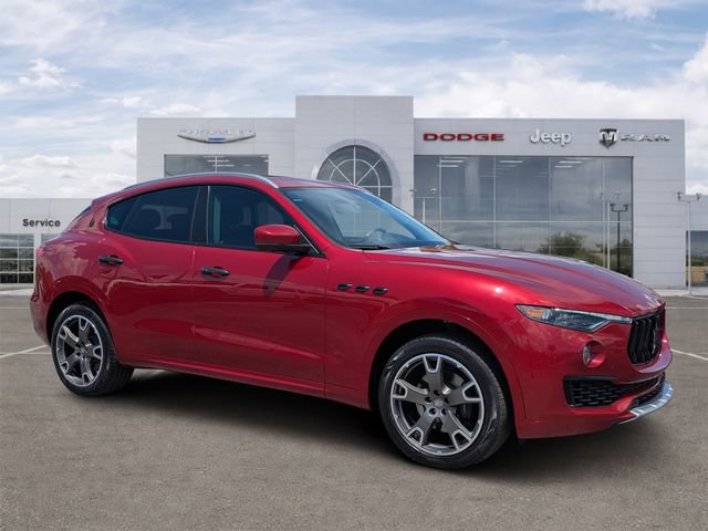 Used 2020 Maserati Levante GranLusso AWD/4WD image 1