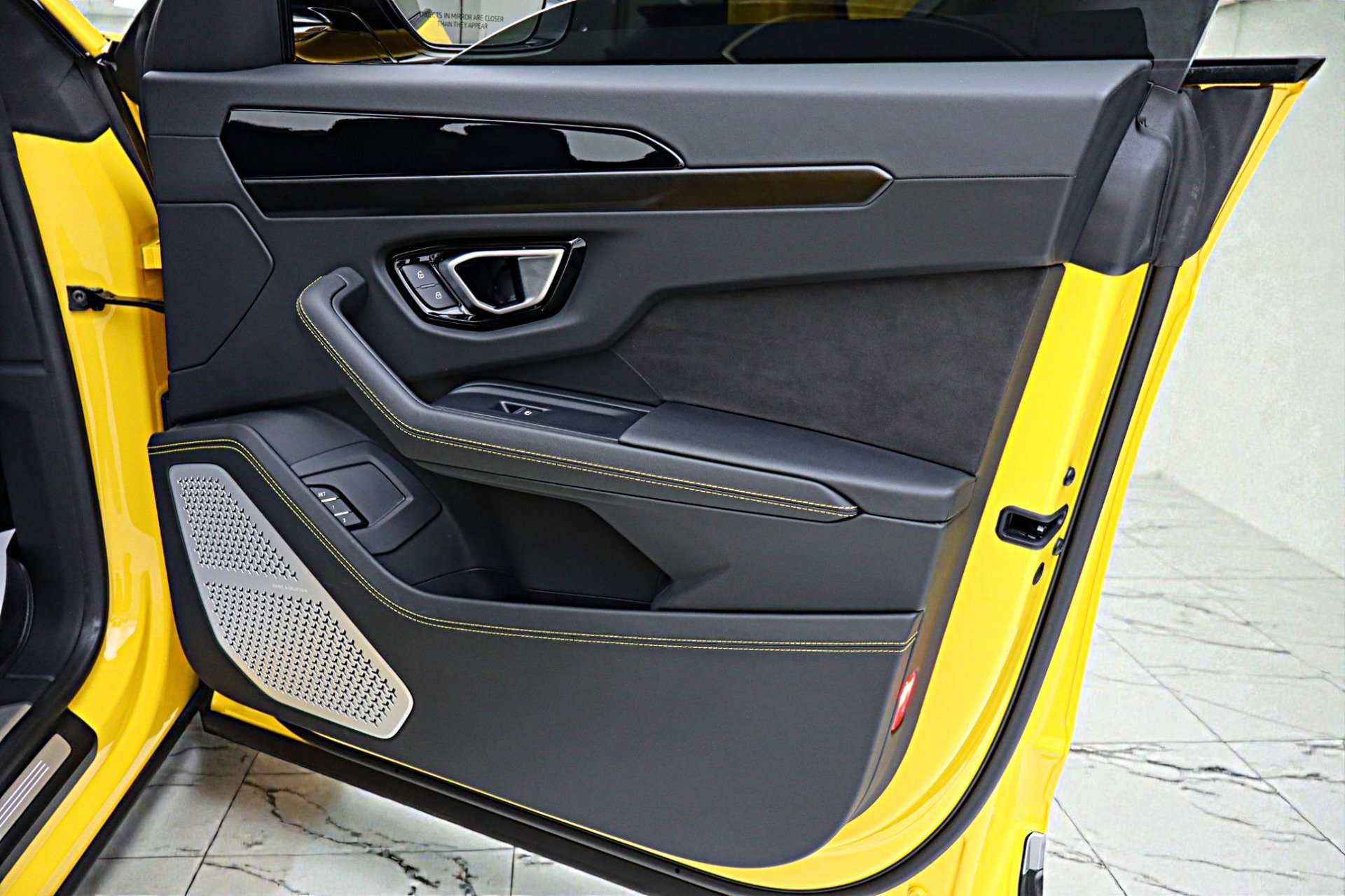 Used 2022 Lamborghini Urus image 50