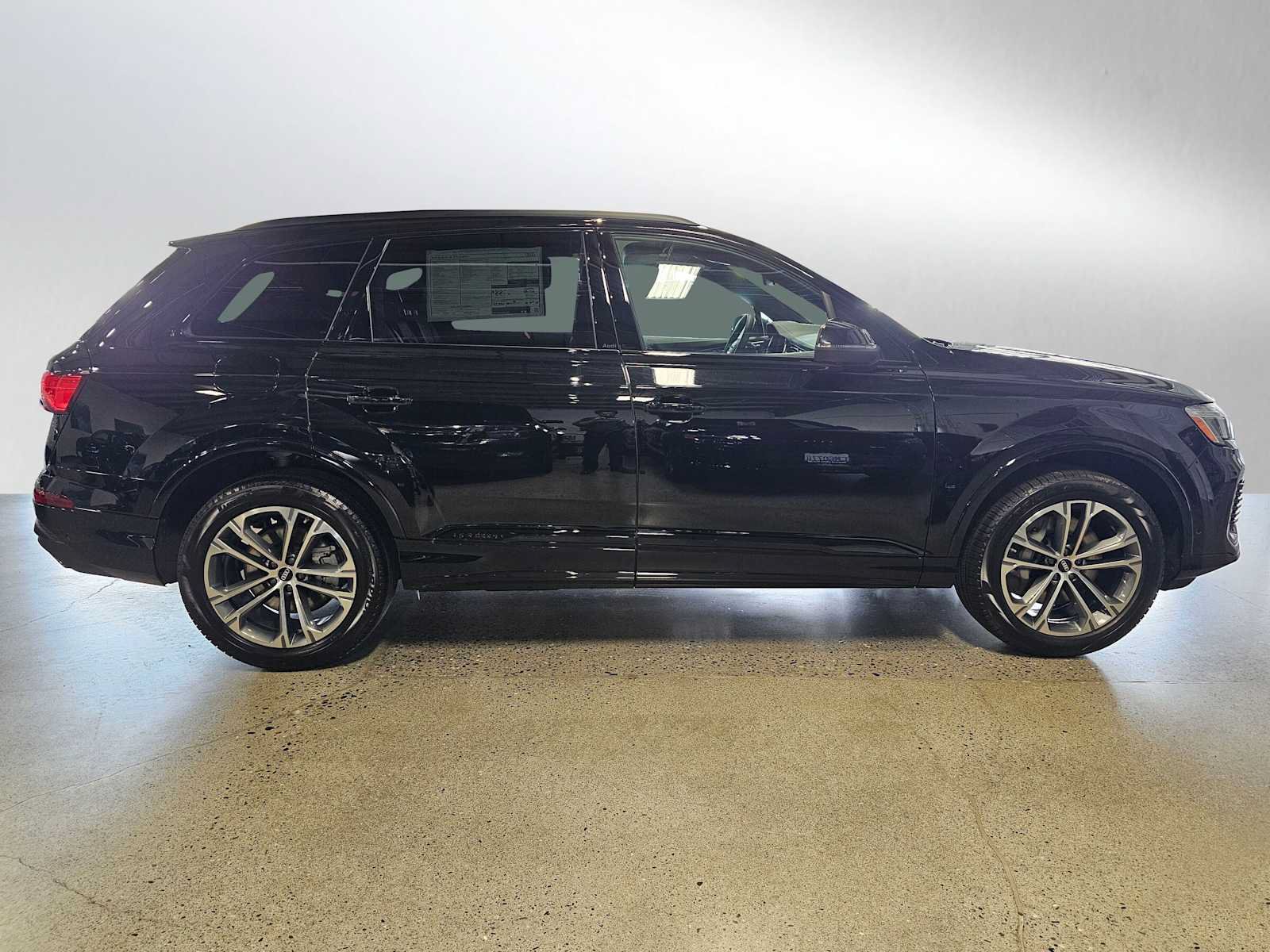 New 2026 Audi Q7 2.0T Premium AWD/4WD image 8