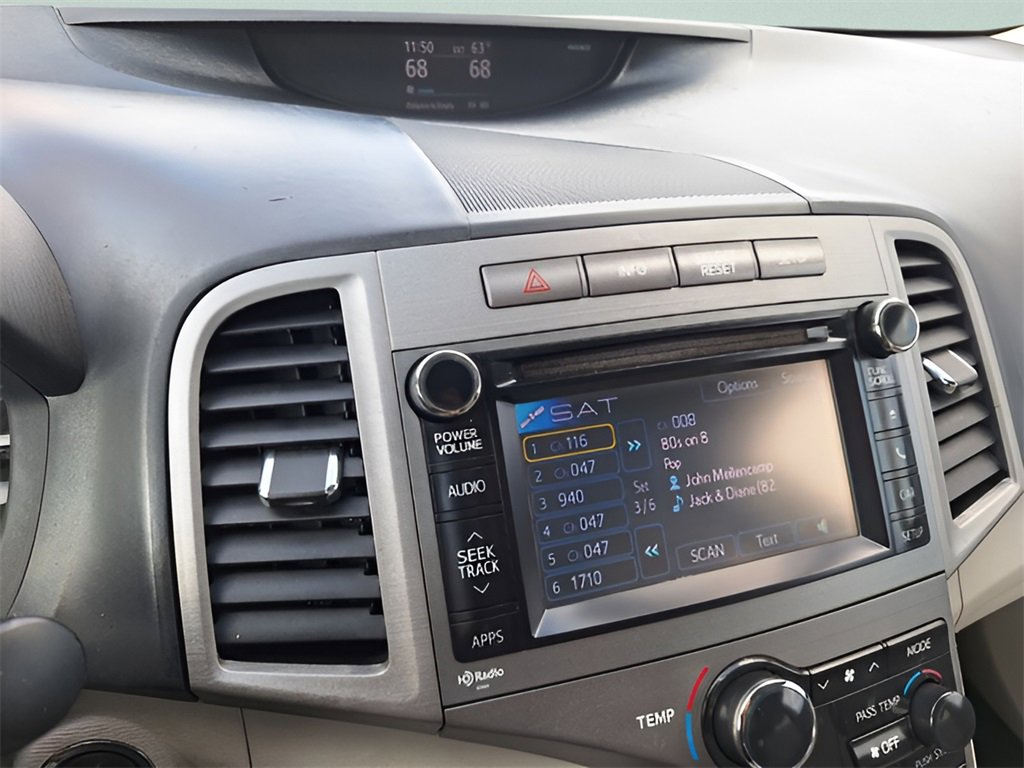 Used 2013 Toyota Venza XLE image 12