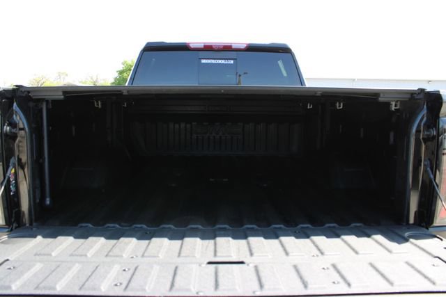 Used 2025 GMC Sierra 2500 AT4 w/ AT4 Premium Plus Package image 10