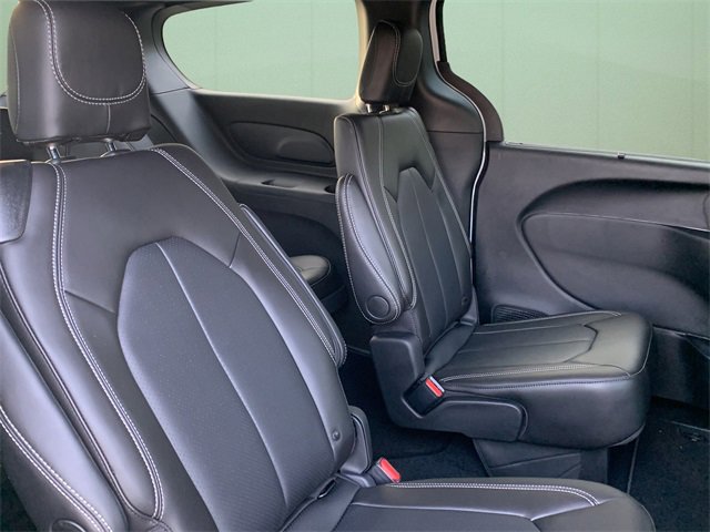New 2026 Chrysler Pacifica Select image 40