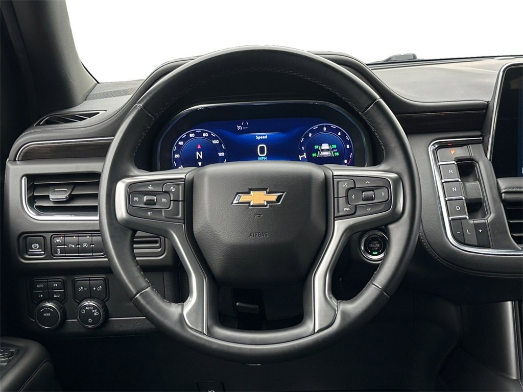 Used 2024 Chevrolet Suburban LT image 12