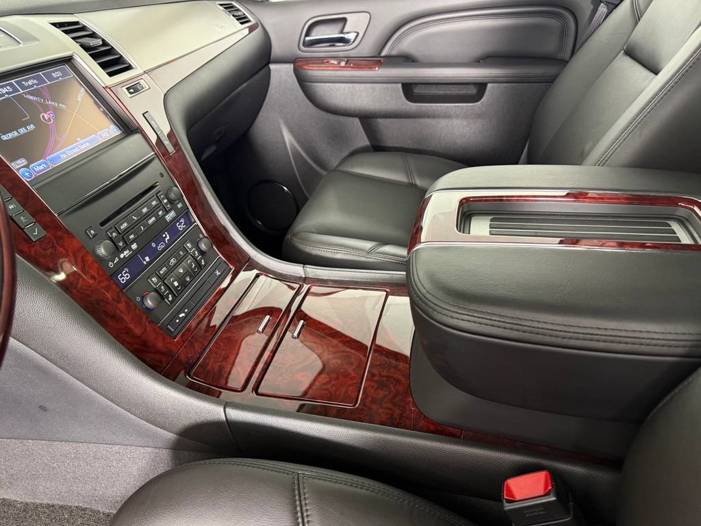Used 2013 Cadillac Escalade EXT Premium AWD/4WD image 23