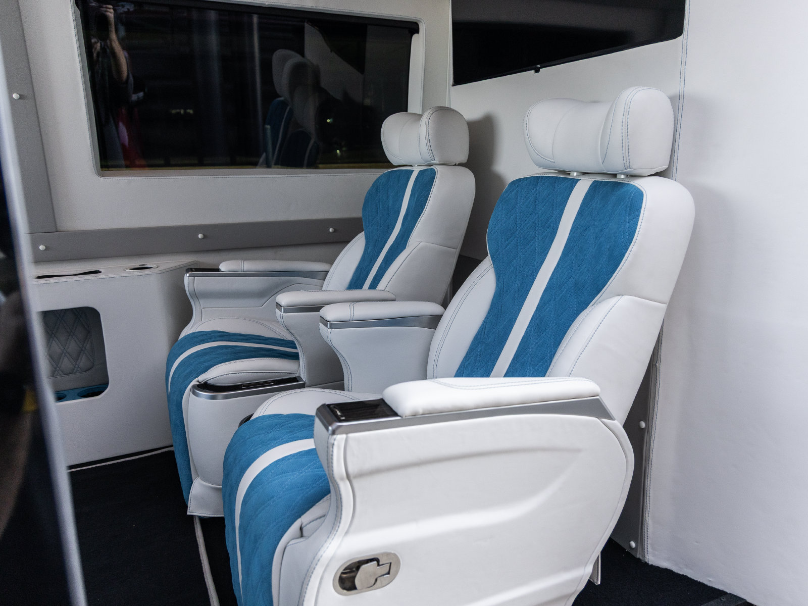 Used 2025 Mercedes-Benz Sprinter 2500 image 33