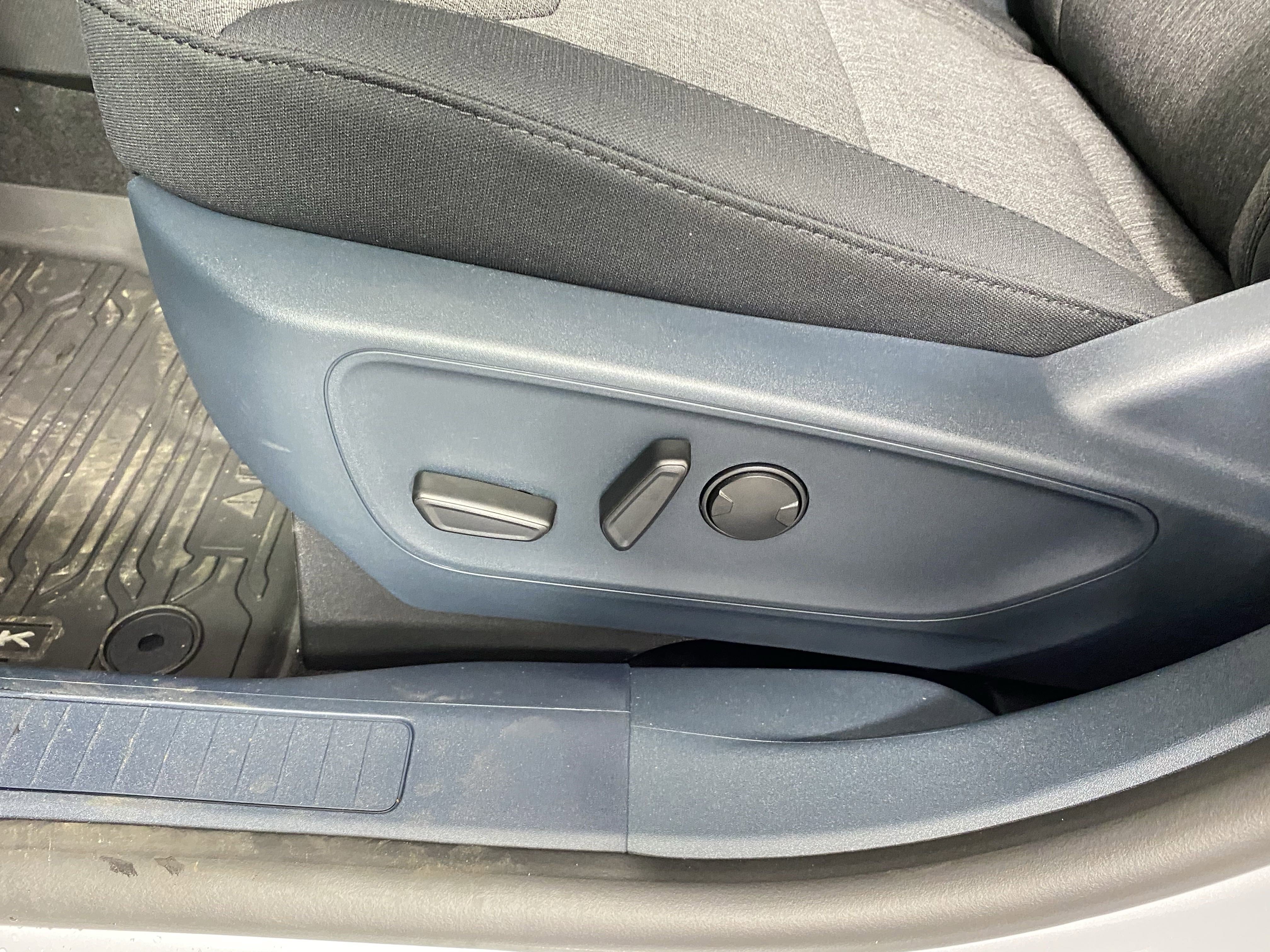 New 2025 Ford Maverick XLT w/ XLT Luxury Package image 17