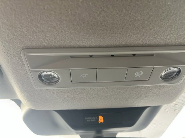 Certified 2025 Nissan Kicks SV image 25