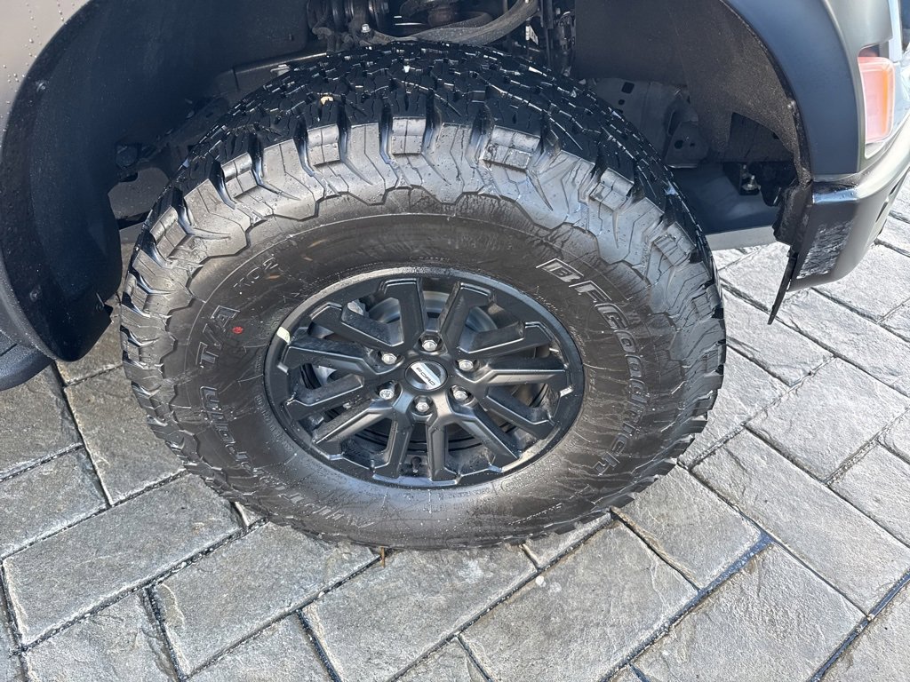Used 2025 Ford F150 Raptor image 5