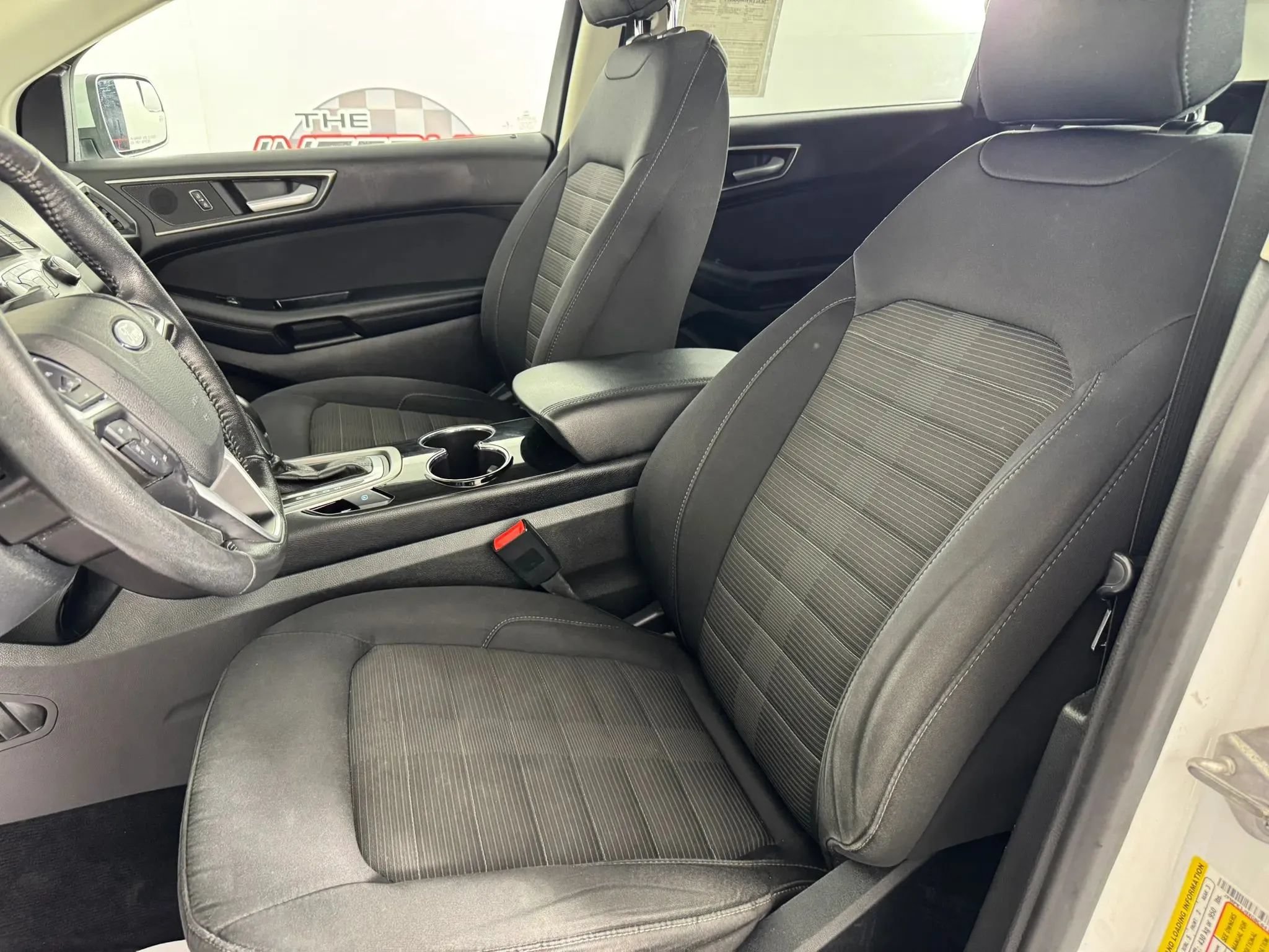 Used 2016 Ford Edge SEL FWD image 30