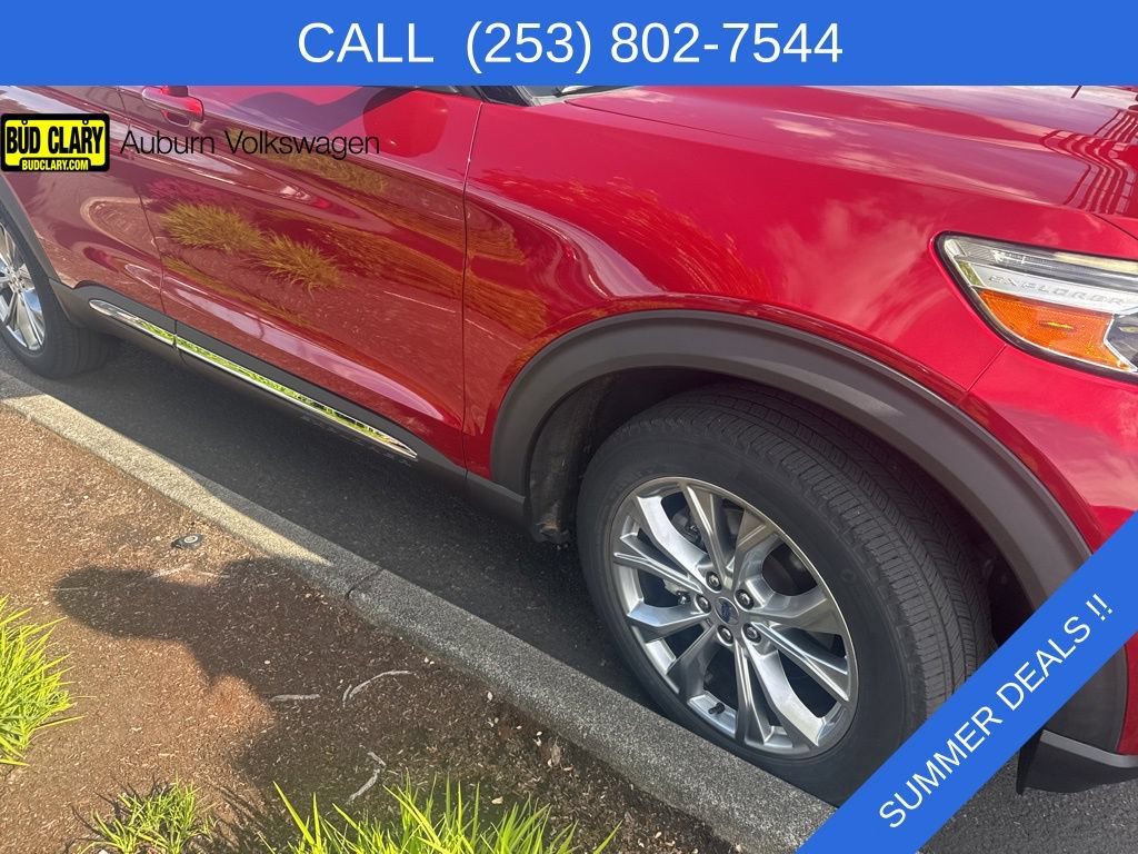 Used 2020 Ford Explorer XLT w/ Equipment Group 202A AWD/4WD image 12