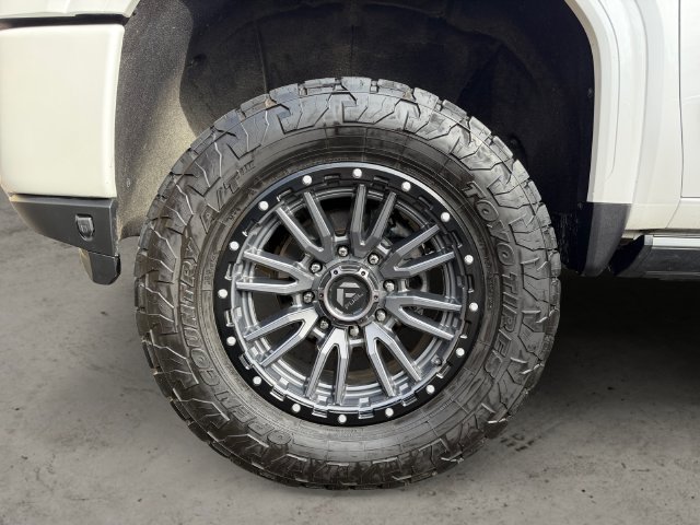 Used 2021 GMC Sierra 3500 Denali w/ Denali Ultimate Package AWD/4WD image 9