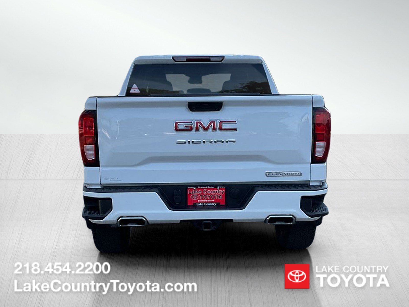 Used 2025 GMC Sierra 1500 Elevation w/ X31 Off-Road Package AWD/4WD image 4