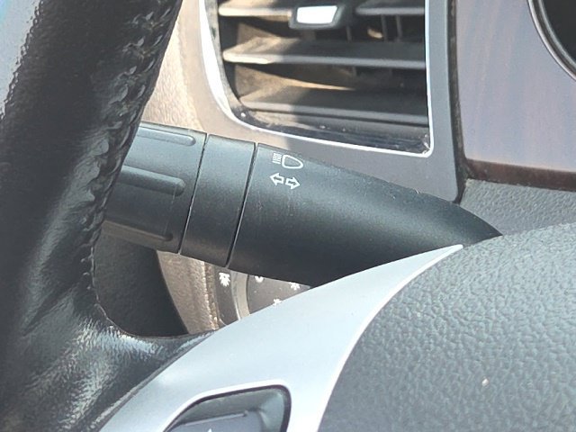 Used 2013 Ford Edge Limited FWD image 35