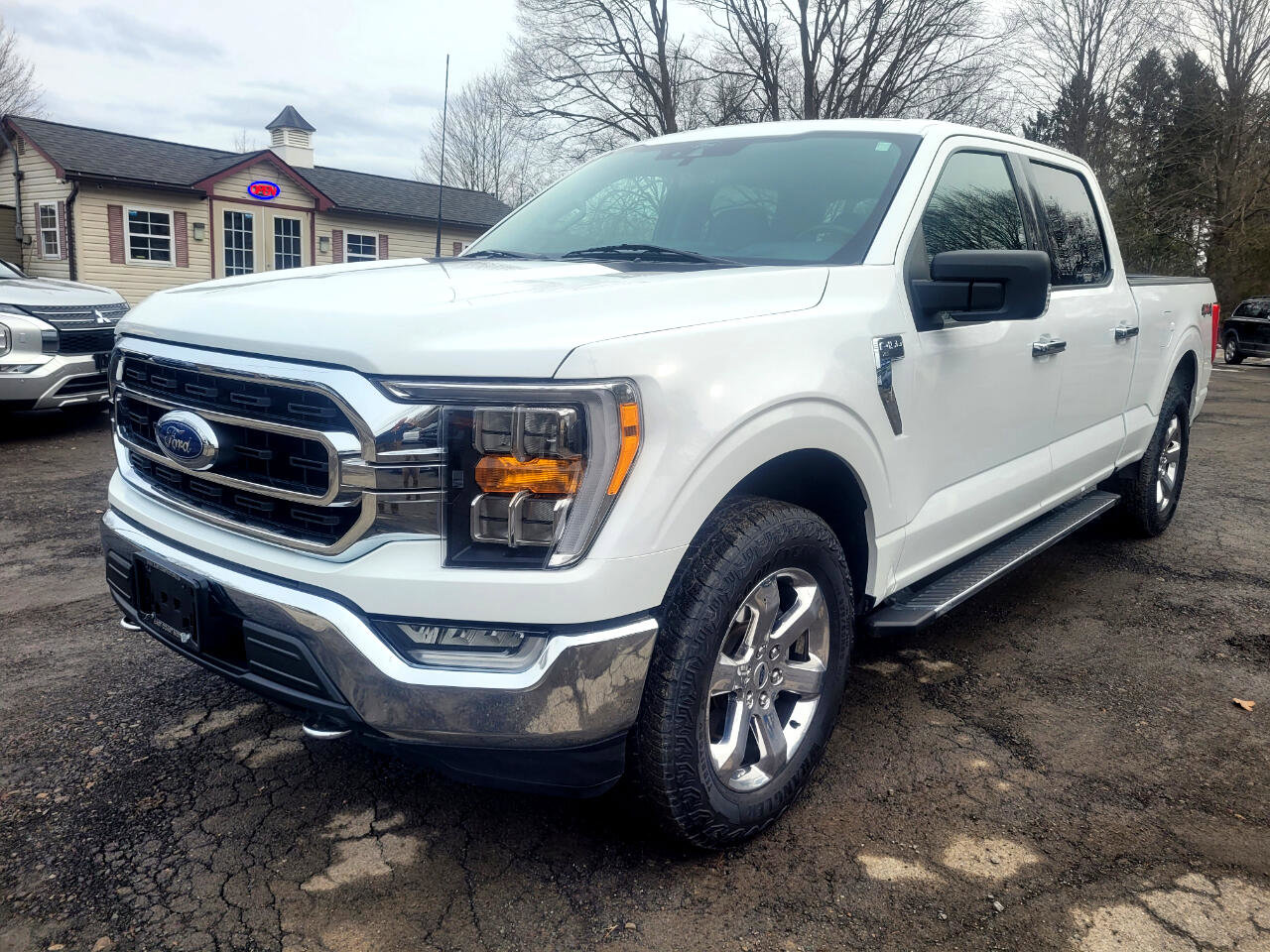Used 2021 Ford F150 XLT w/ Equipment Group 302A High image 4