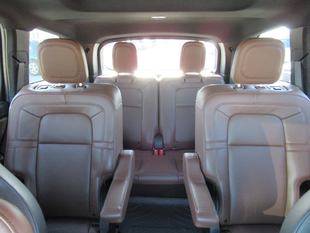 Used 2023 Lincoln Aviator Reserve w/ Equipment Group 201A AWD/4WD image 28