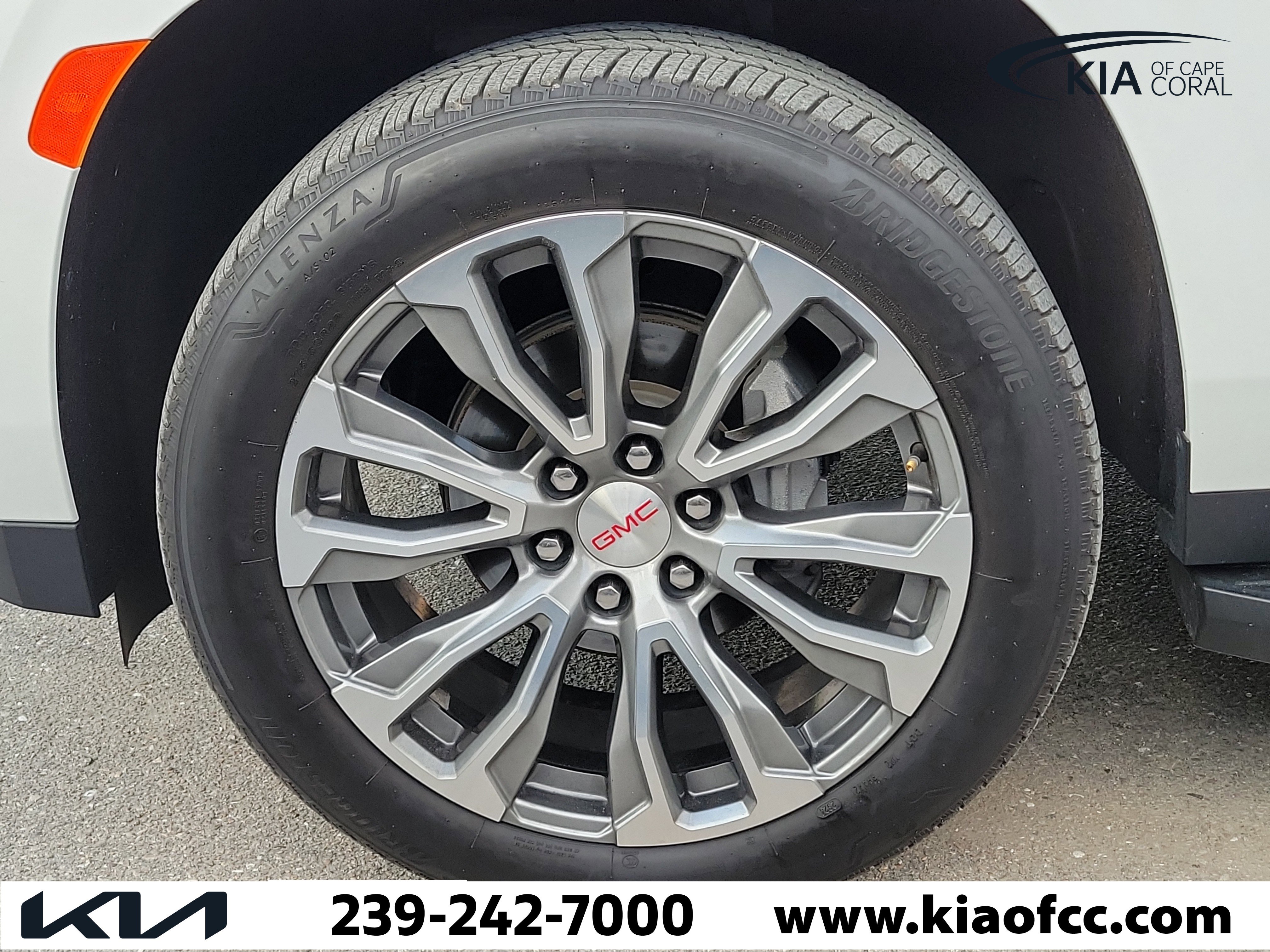 Used 2021 GMC Yukon XL Denali w/ Advanced Technology Package image 5