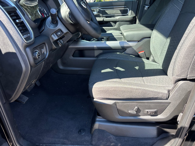 New 2027 RAM 2500 Big Horn AWD/4WD image 25