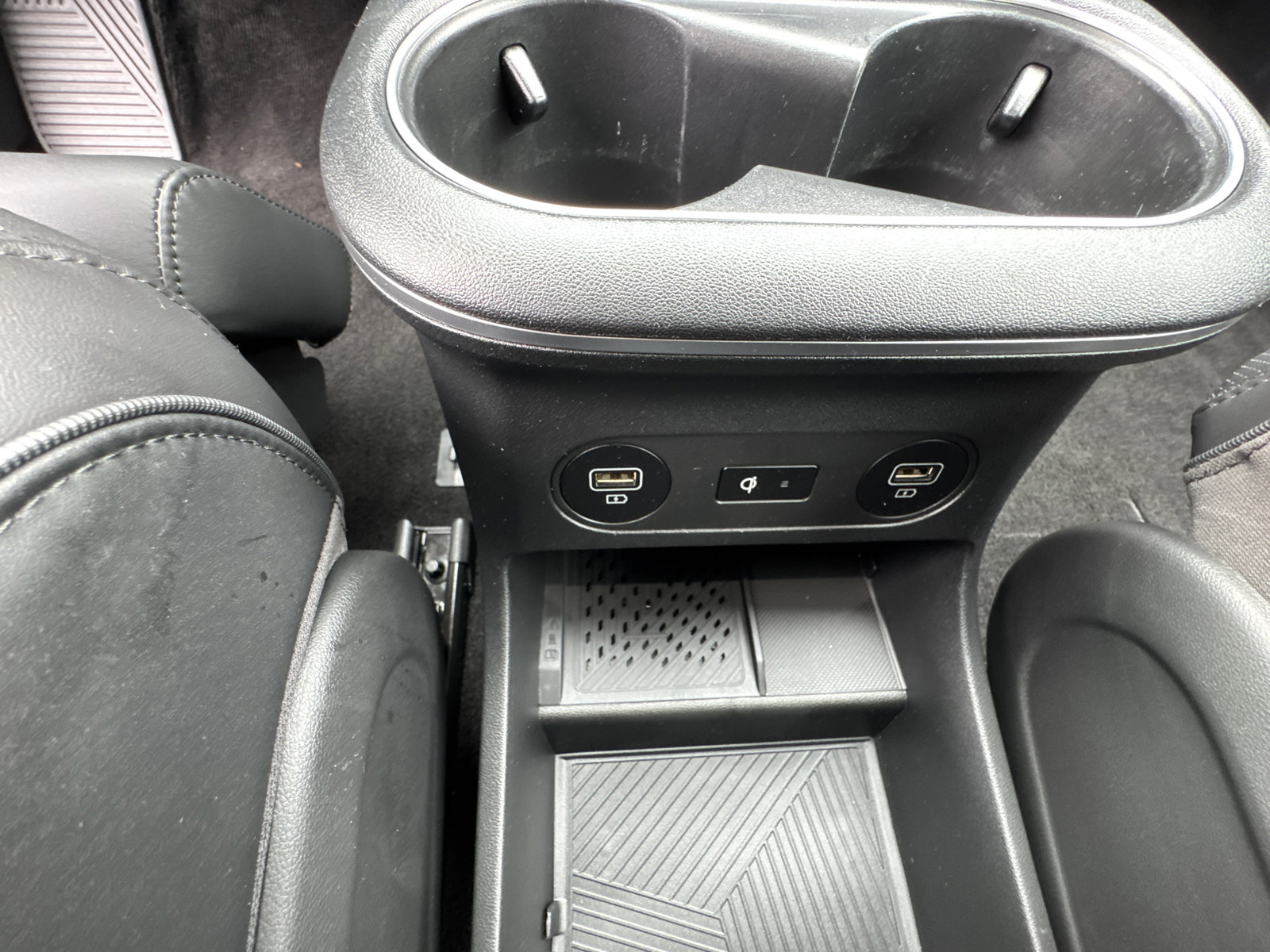 Certified 2023 Hyundai Ioniq 5 Limited w/ Cargo Package image 28