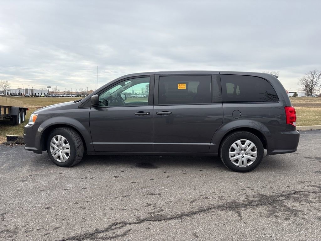 Used 2018 Dodge Grand Caravan SE w/ UConnect Hands-Free Group image 6