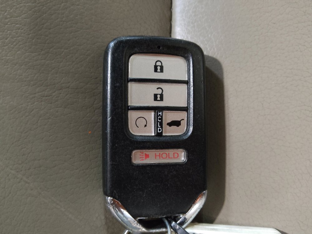 Used 2017 Honda Pilot Touring image 32