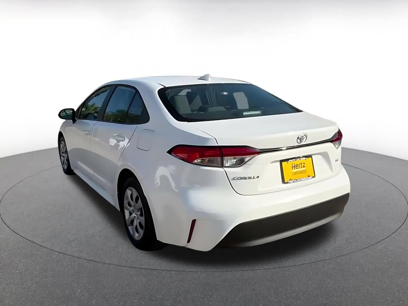 Used 2025 Toyota Corolla LE FWD image 10