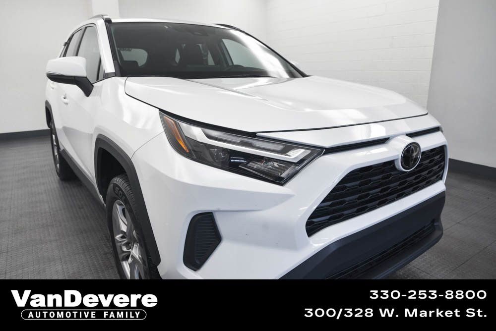 Used 2023 Toyota RAV4 XLE image 1