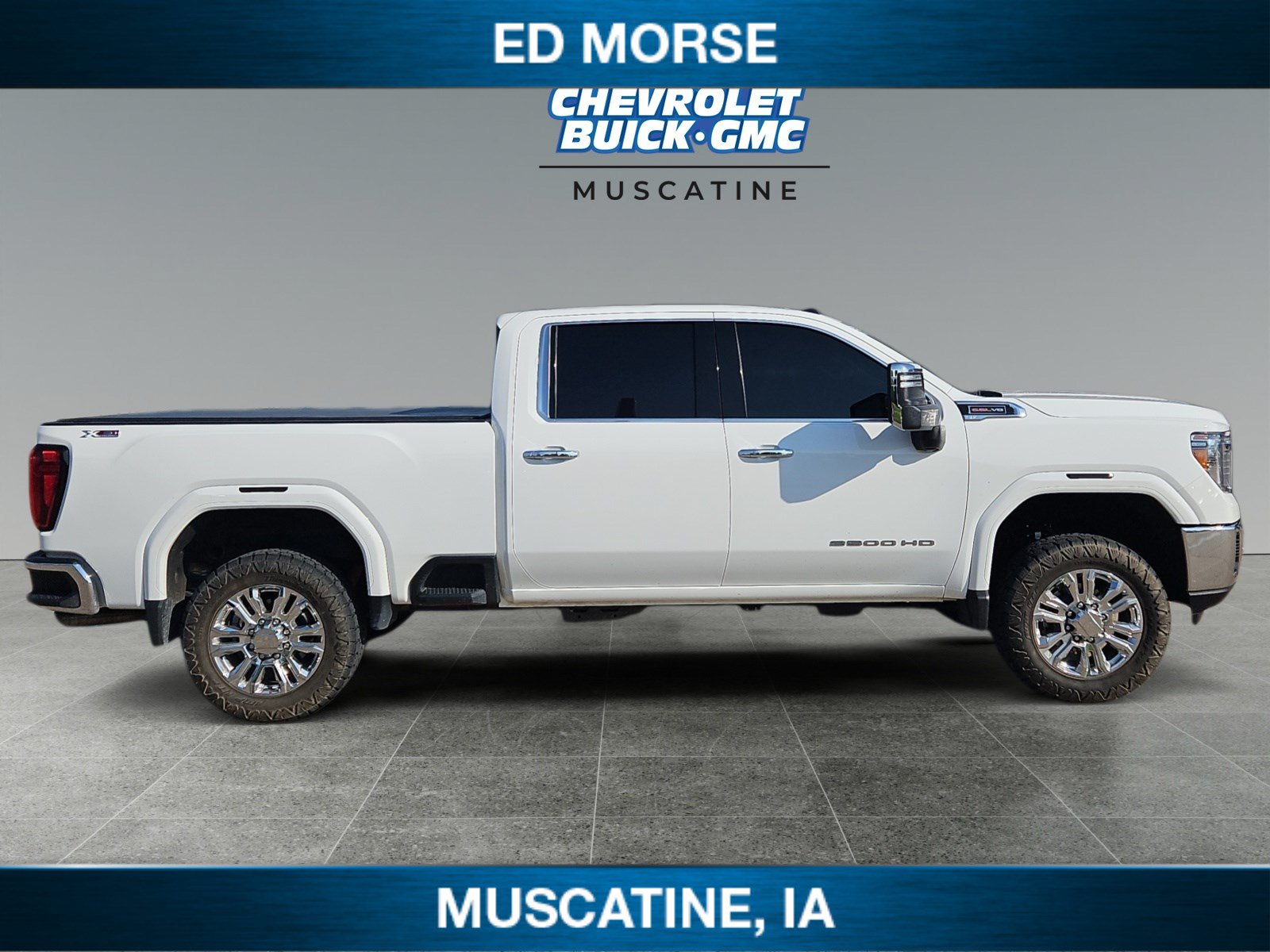 Used 2022 GMC Sierra 2500 SLT w/ SLT Preferred Package AWD/4WD image 6