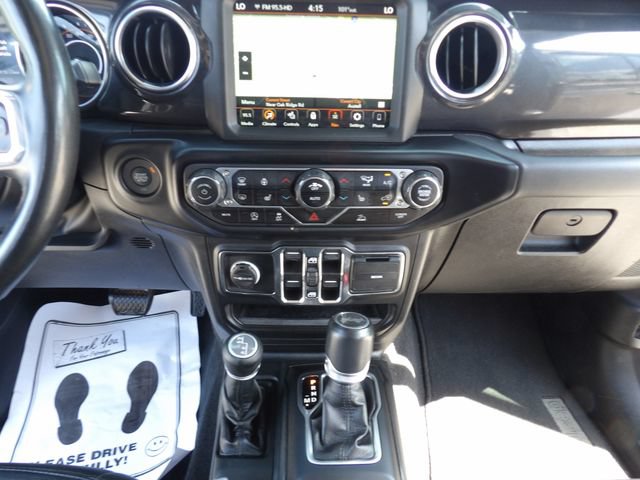 Used 2022 Jeep Wrangler Unlimited Sahara AWD/4WD image 14