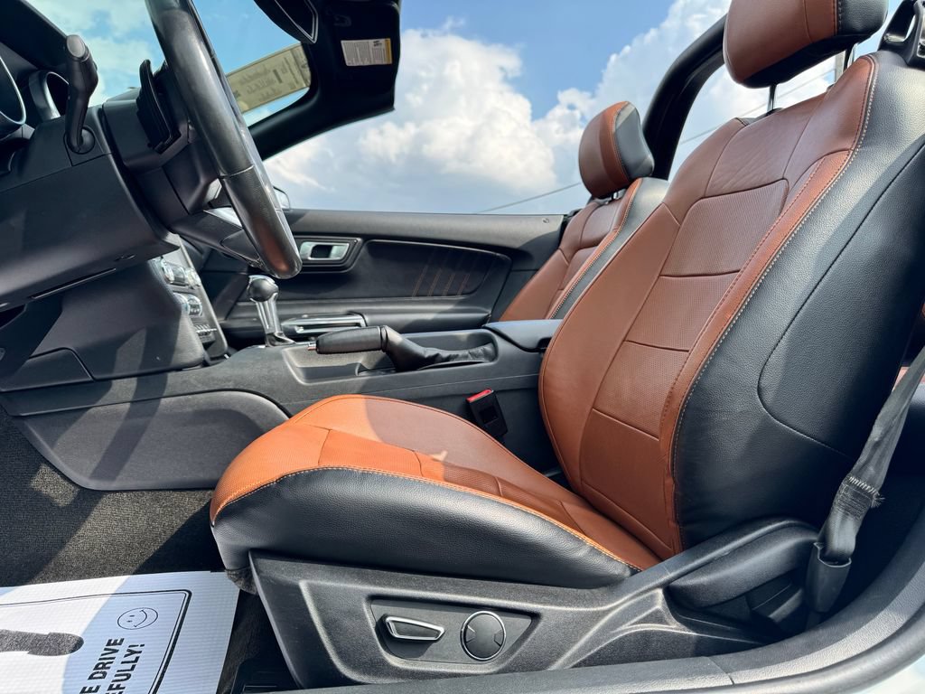 Used 2018 Ford Mustang GT Premium RWD image 19