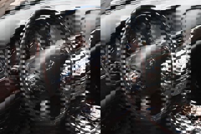 Used 2015 INFINITI Q70 L 3.7 image 10