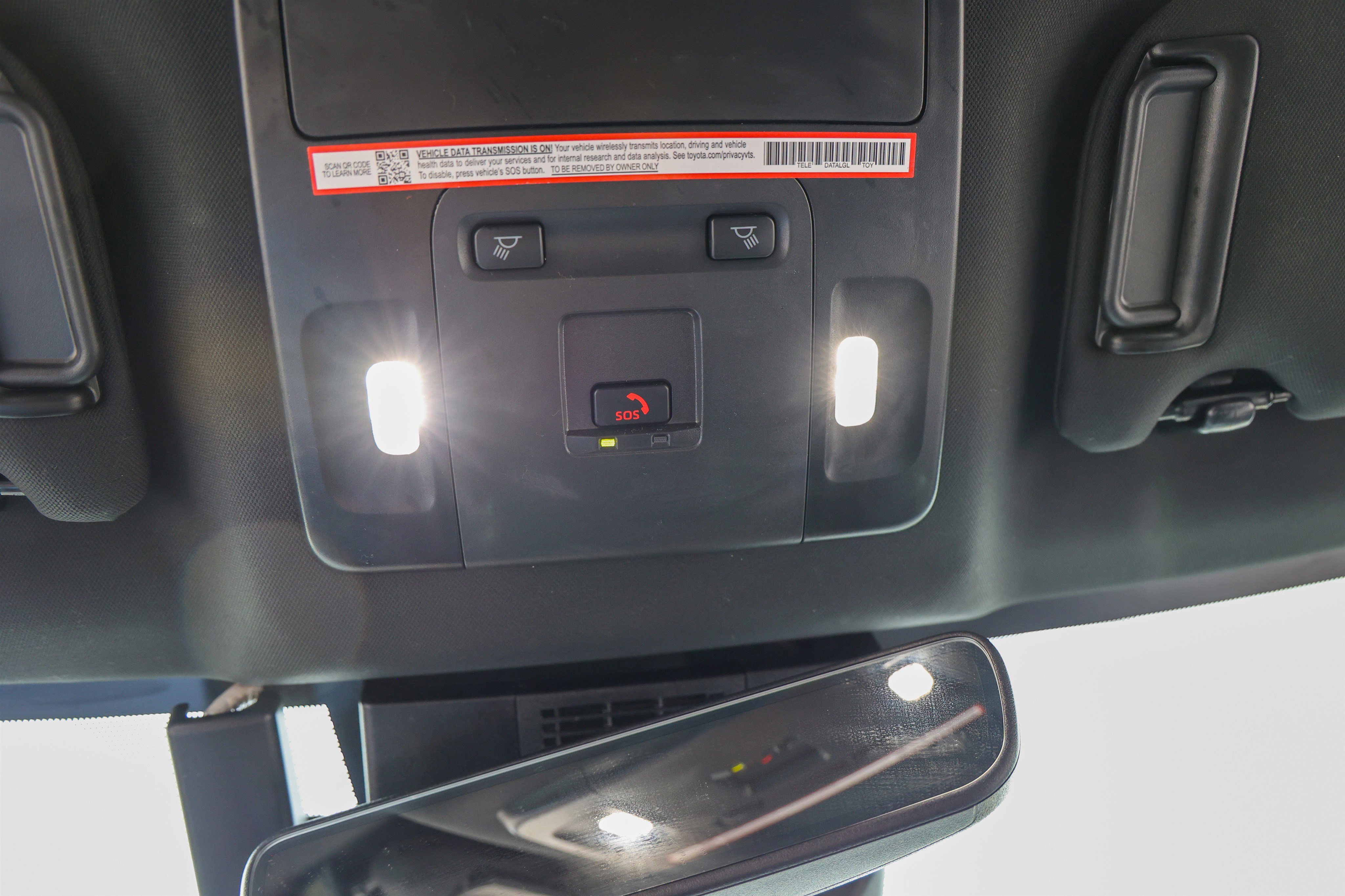 Used 2025 Toyota Camry SE w/ Convenience Package image 28