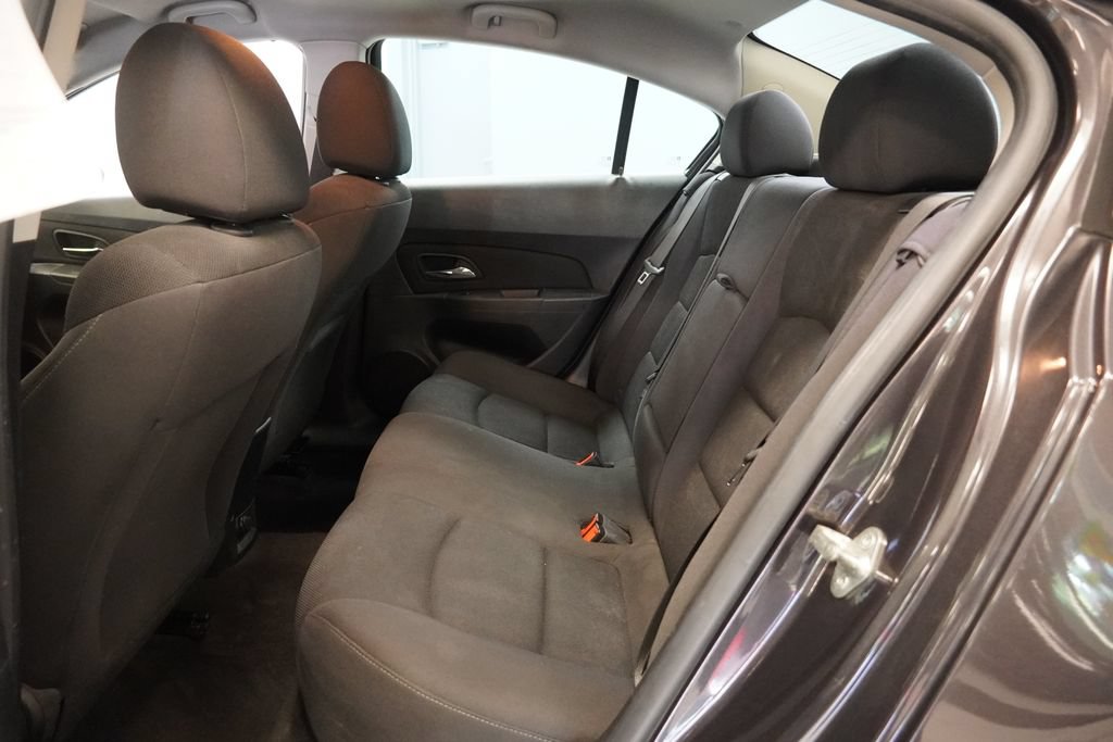 Used 2014 Chevrolet Cruze LT FWD image 25