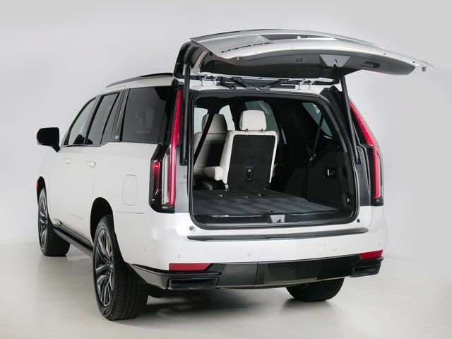 Used 2022 Cadillac Escalade Sport w/ Touring Package AWD/4WD image 37