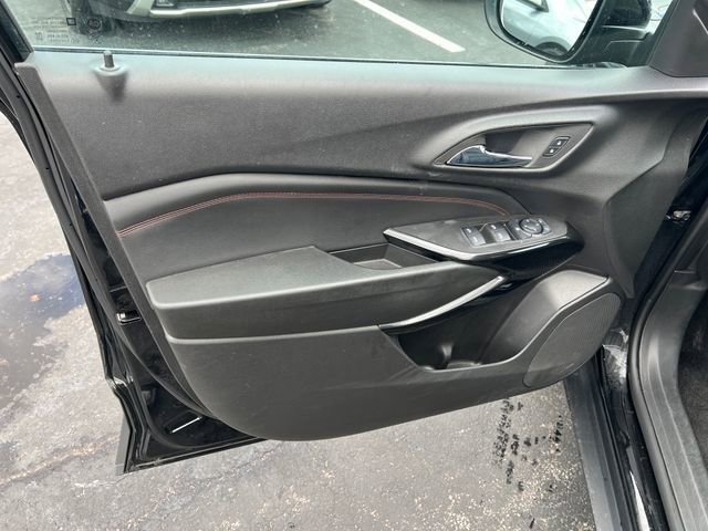 Certified 2024 Chevrolet Trax RS w/ Driver Confidence Package image 31