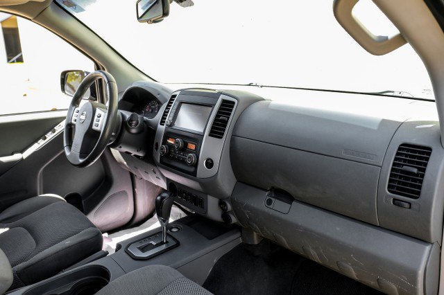 Used 2021 Nissan Frontier SV w/ Midnight Edition Floor Mats image 12