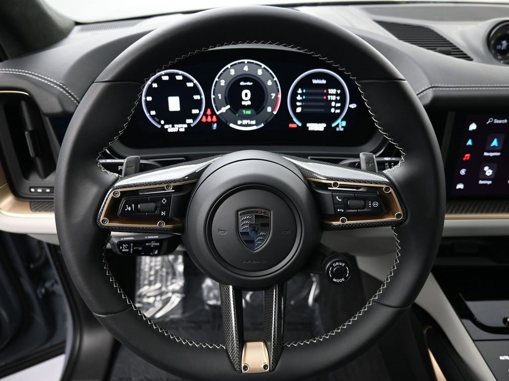 Used 2025 Porsche Cayenne Turbo image 19