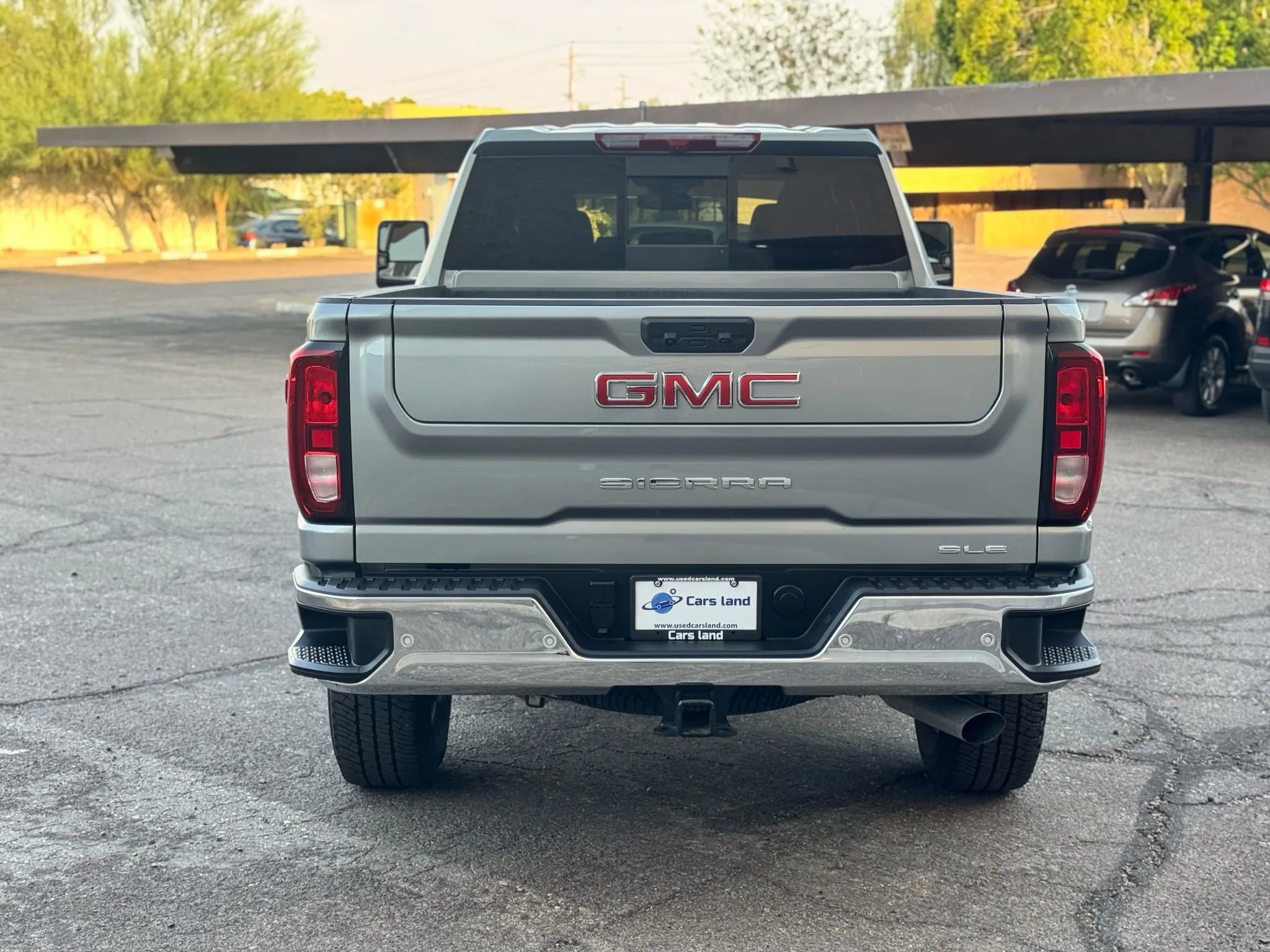 Used 2025 GMC Sierra 2500 SLE w/ SLE Value Package; image 3