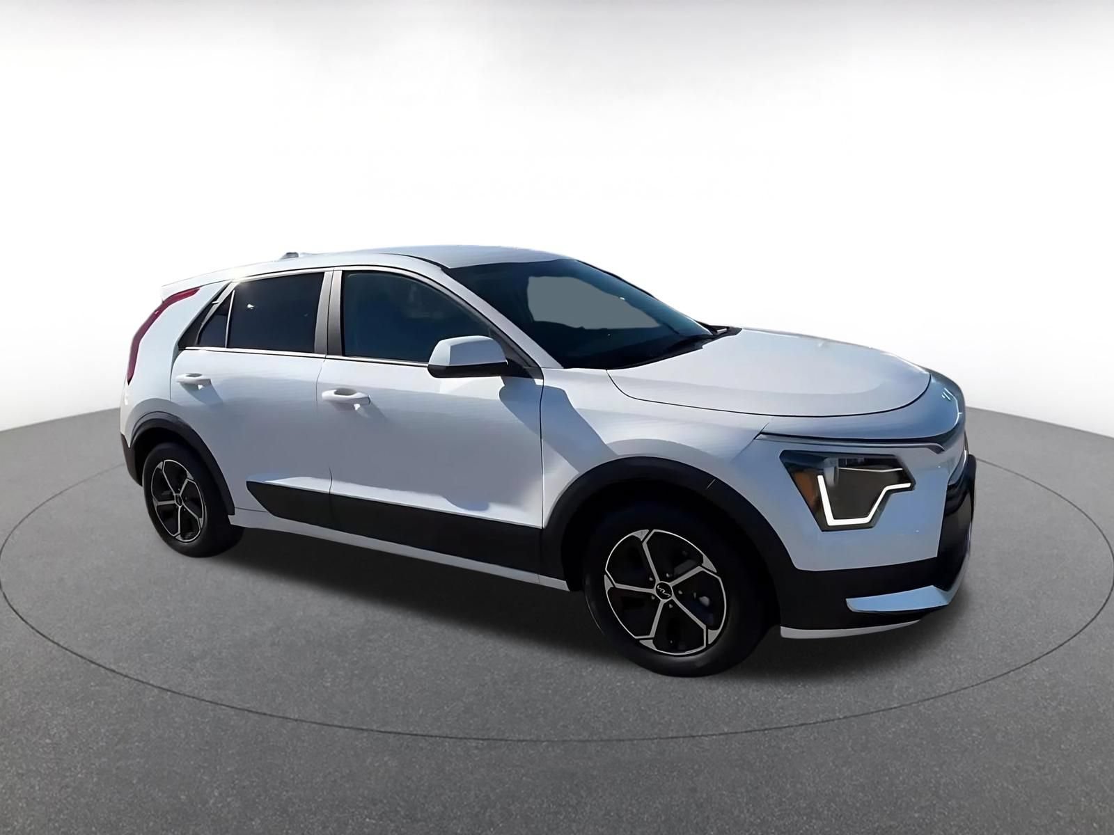 Used 2026 Kia Niro LX FWD video 2