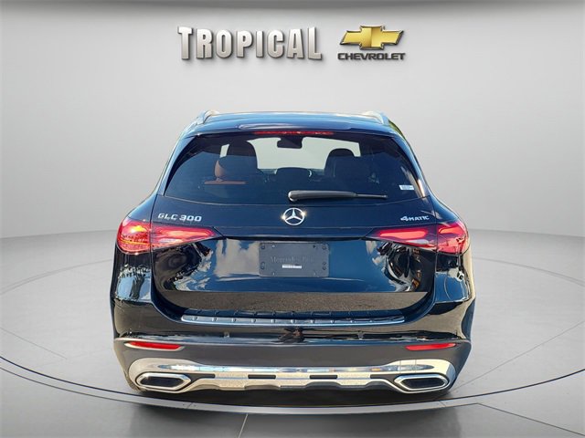 Used 2023 Mercedes-Benz GLC 300 4MATIC w/ Exclusive Trim Package image 4